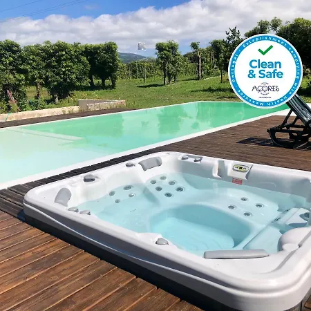 Quinta Dos Sabores Farm مزرعة للإقامة *