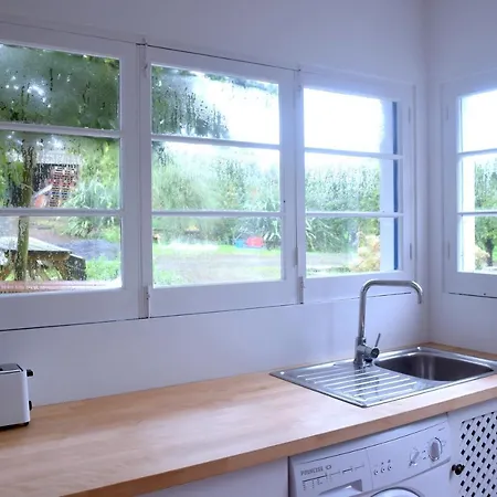 Quinta Dos Sabores Farm مزرعة للإقامة