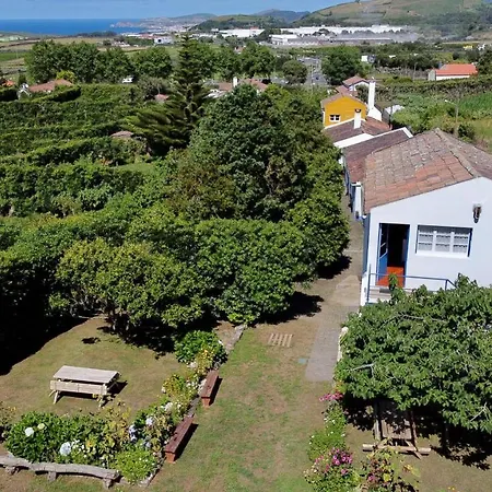 Quinta Dos Sabores Farm مزرعة للإقامة